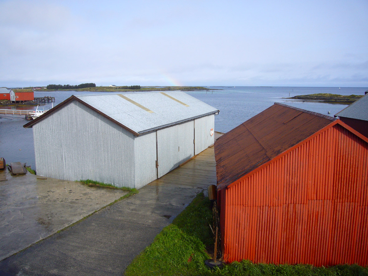 Fiskebruket på Vega, en portal mot verdensarven. Foto: Finn Magnus Rasmussen.