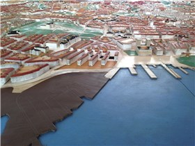 Byplansjef Harald Hals' generalplan for Oslo, 34 kvadratmeter stor, vil være utstilt på Nasjonalmuseet - arkitektur fram til nyttår. Byplansjef Harald Hals' generalplan for Oslo, 34 kvadratmeter stor, vil være utstilt på Nasjonalmuseet - arkitektur fram til nyttår.