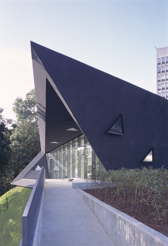 Maggie's Fife av Zaha Hadid, omtalt i Arkitektnytt 01/07. Maggie's Fife av Zaha Hadid, omtalt i Arkitektnytt 01/07.