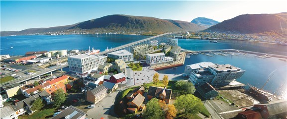 Planen er å bygge 470 leiligheter på den nordlige delen av verftstomta, mens slippen skal omformes til Slipptorget og formidle overgangen mellom Skansen (i forgrunnen) og havna. Foto: AT Plan & Arkitektur Planen er å bygge 470 leiligheter på den nordlige delen av verftstomta, mens slippen skal omformes til Slipptorget og formidle overgangen mellom Skansen (i forgrunnen) og havna. Foto: AT Plan & Arkitektur