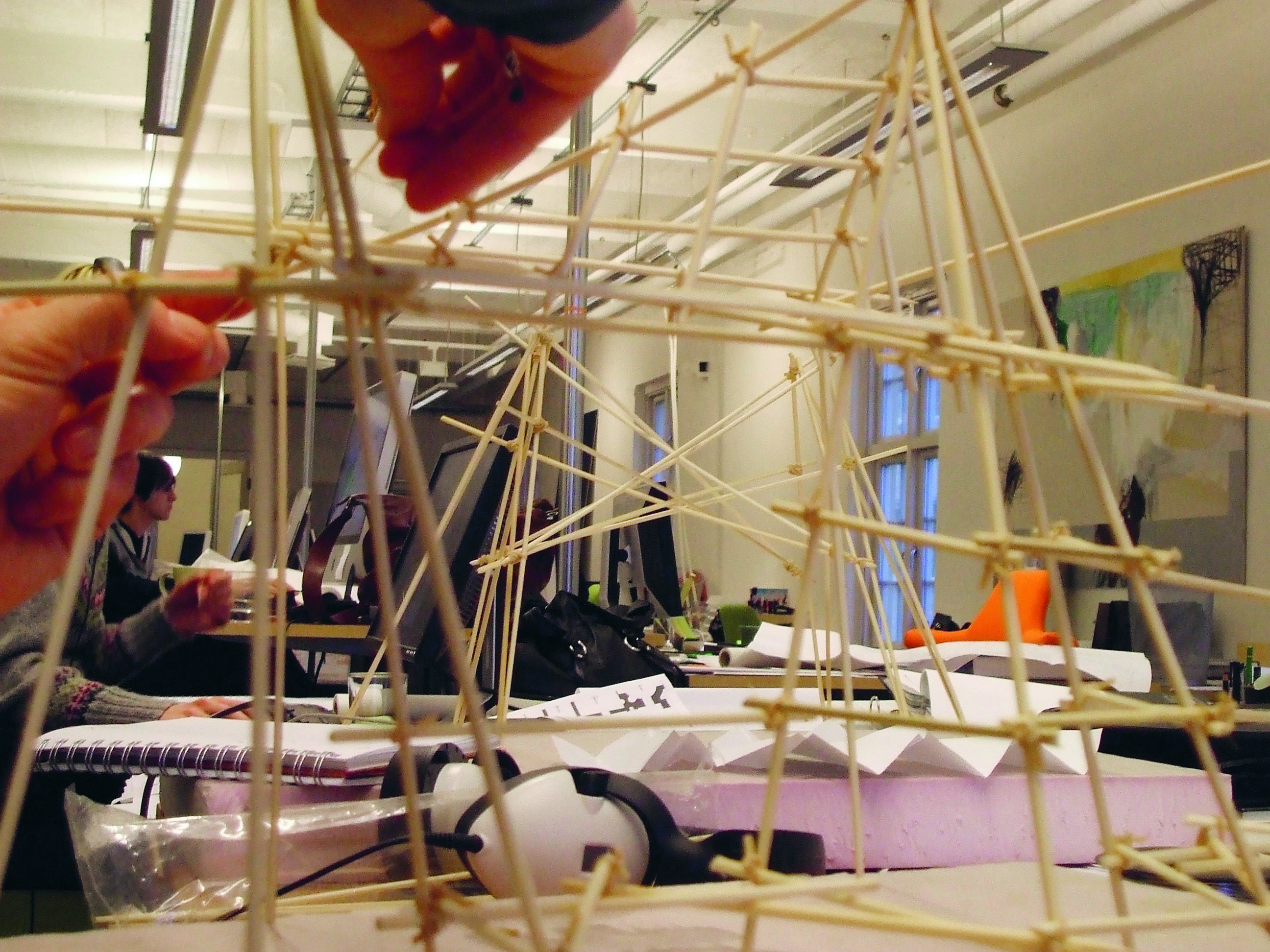 Blomsterpinnemodell.  Øvelse i forbindelse med studier til inngangparti for Røros Hotell. Foto: Maren Todal/Agraff AS