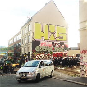 Det var rundt 40 politifolk med i aksjonen mandag morgen. Foto: Cecilie Klem Det var rundt 40 politifolk med i aksjonen mandag morgen. Foto: Cecilie Klem