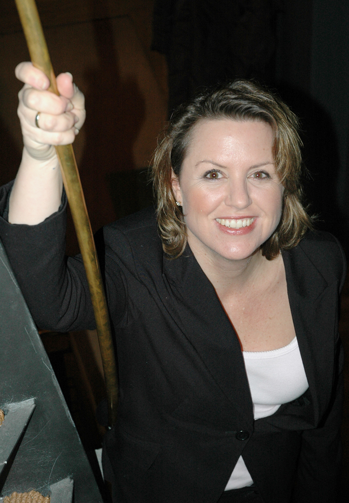 Den nye direktør på vei opp trappa, klar til innsats i Arkitektenes Hus.