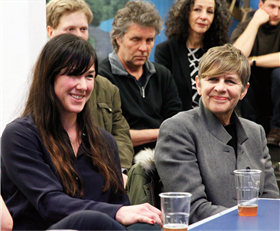 Foran: Marina Bauer til (t.v.) og Bente Irminger. Bak: Petter Bergerud.