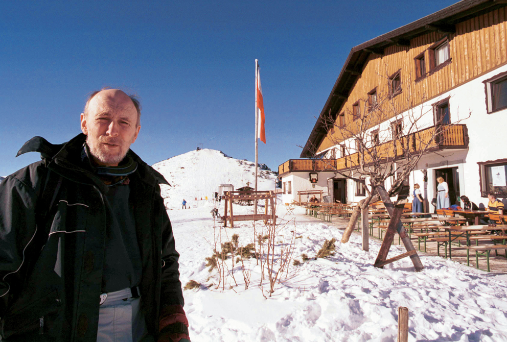 I 2003 var arkitektprofessor David Nicholson-Cole i Oslo for å oppgradere den norske GDL-versjonen, mellom anna med norske vindauge.