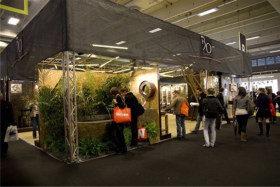 Mye penger og kreativitet var lagt ned i arbeidet med å presentere seg på Batimat 2011. Mye penger og kreativitet var lagt ned i arbeidet med å presentere seg på Batimat 2011.