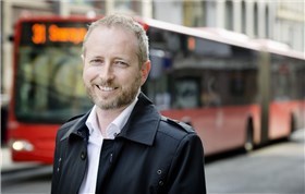 SVs Bård Vegar Solhjell har forståelse for hvorfor arkitekter ikke ønsker å være med på å utvikle regjeringskvartalet i hovedstaden på grunn av beslutningen om å rive Y-blokka. Foto: Sosialistisk venstreparti SVs Bård Vegar Solhjell har forståelse for hvorfor arkitekter ikke ønsker å være med på å utvikle regjeringskvartalet i hovedstaden på grunn av beslutningen om å rive Y-blokka. Foto: Sosialistisk venstreparti