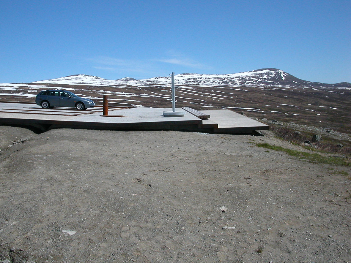 Rasteplassen Rjupa på Valdresflya er flott arkitektur, men oppleves som et fremmedelement, mener arkitekt Dag Langve Sauge. Arkitekt: siv.ark. MNAL Knut Hjeltnes. Foto: Dag Langve Sauge.
