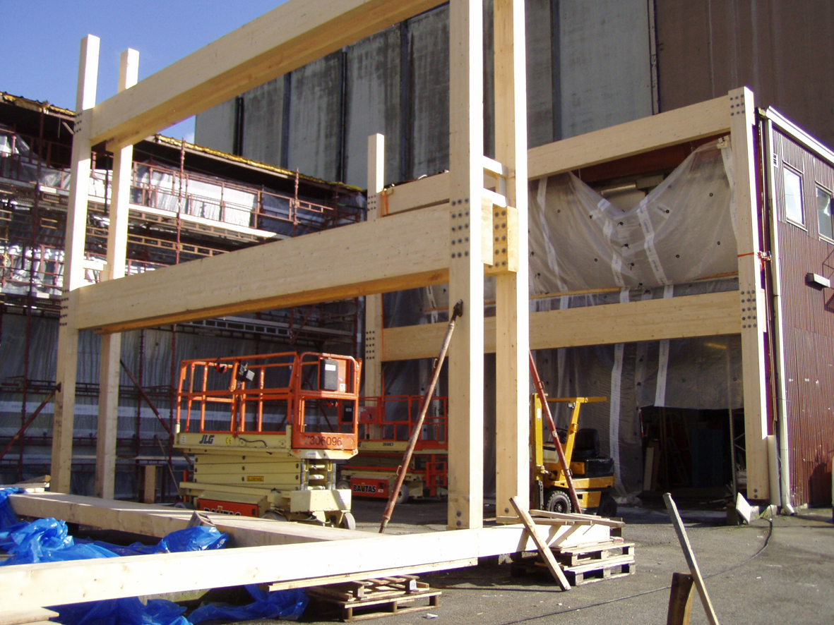 Eit nytt servicebygg på BAS-kaien er nett no under reising. Ark. BAS-studio 3.