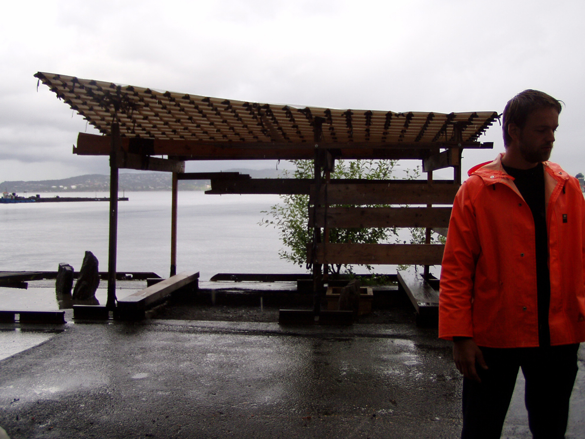 «Det bygde språket»  ein bygd visuell kommunikasjon med Japan. Diplom BAS 05 av Jon-Martin Kolnes.