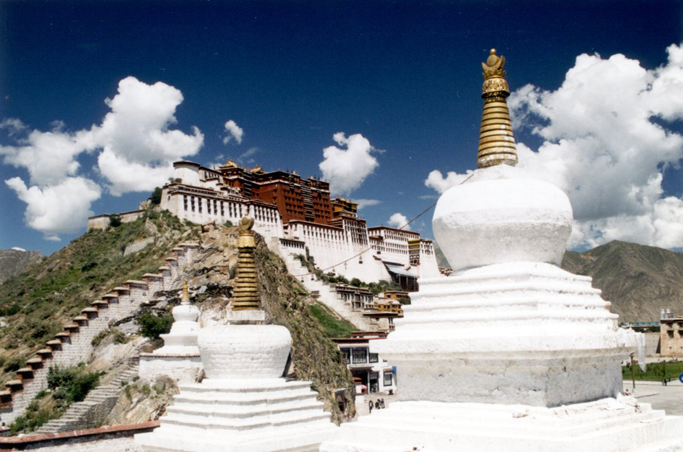 Nest vakrest: Potala-palasset i Lhasa, Tibet.