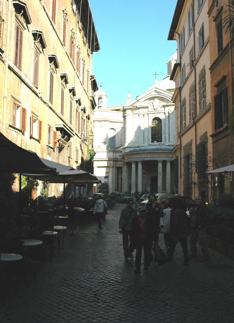 Trange forhold hindrer ikke gode fasader og gode rom. S Maria della Pace (Pietro da Cortona).