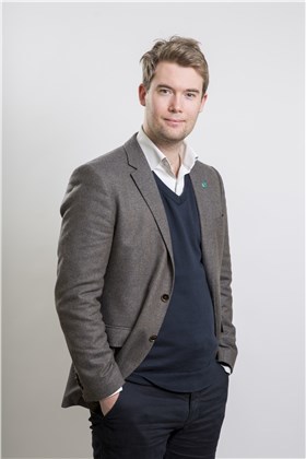 Venstres Erlend Horn er for høyhus og mot tunnel. Foto: Venstre
