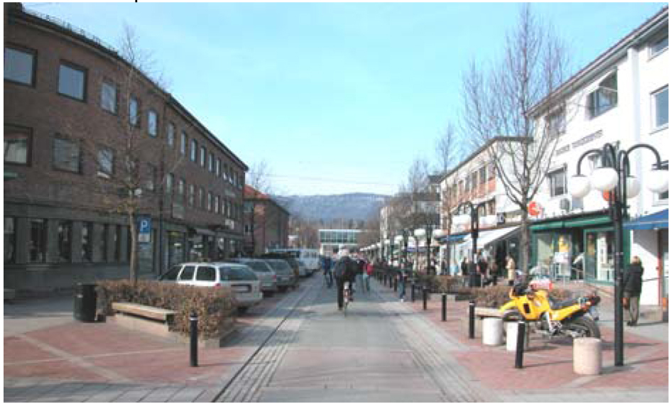 Asker kommunes årelange satsing på et levende sentrum er nå blitt satt pris på. Paradegaten Strøket ble ombygd i 1992. Foto: Asker kommune