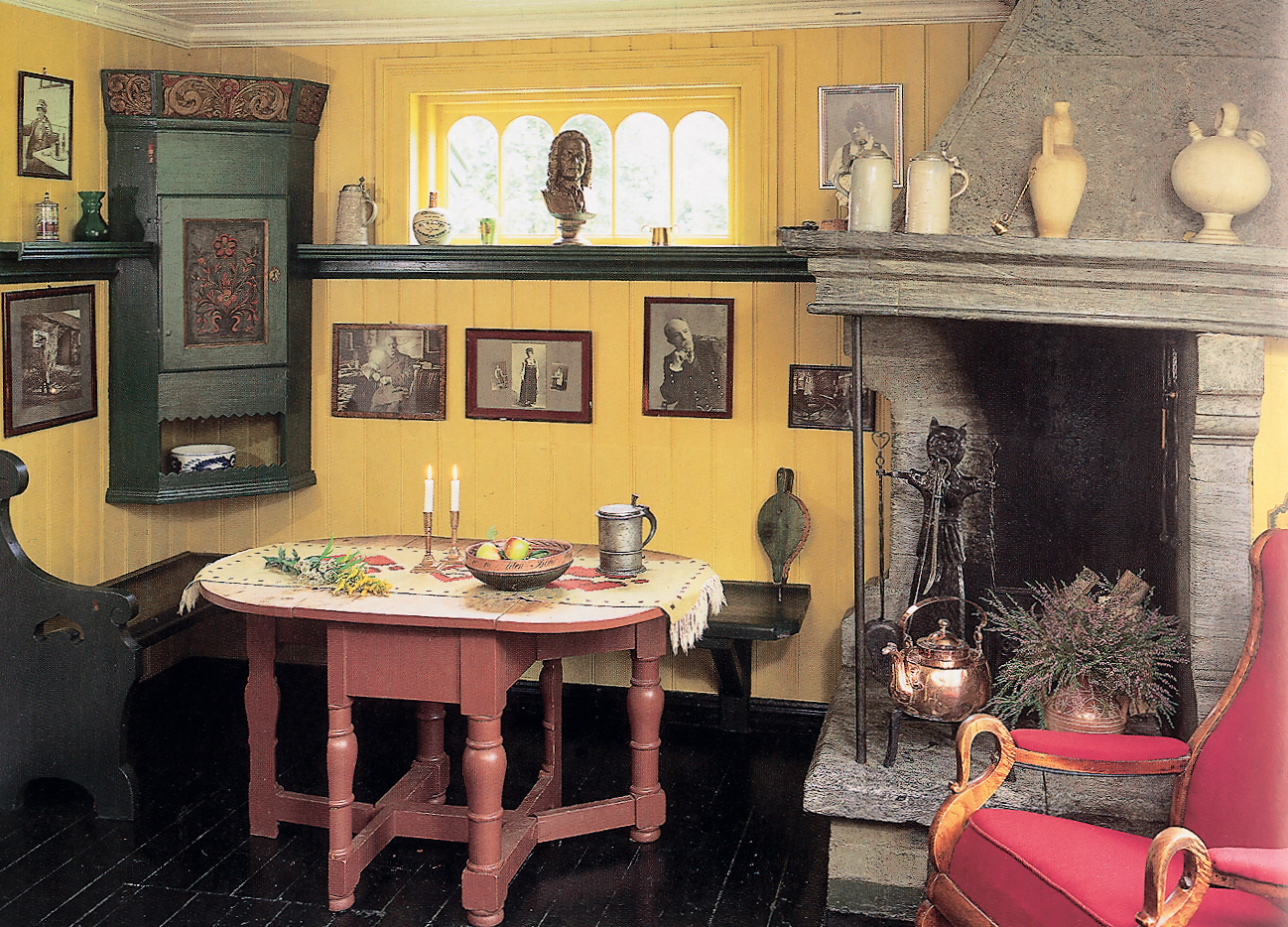 Labråten i Asker, ekteparet Garborgs hjem, restaurert under ledelse av MNIL Berit Anderson, avdelingsarkitekt ved Akershus fylkesmusem Foto: Roderick Ewart.