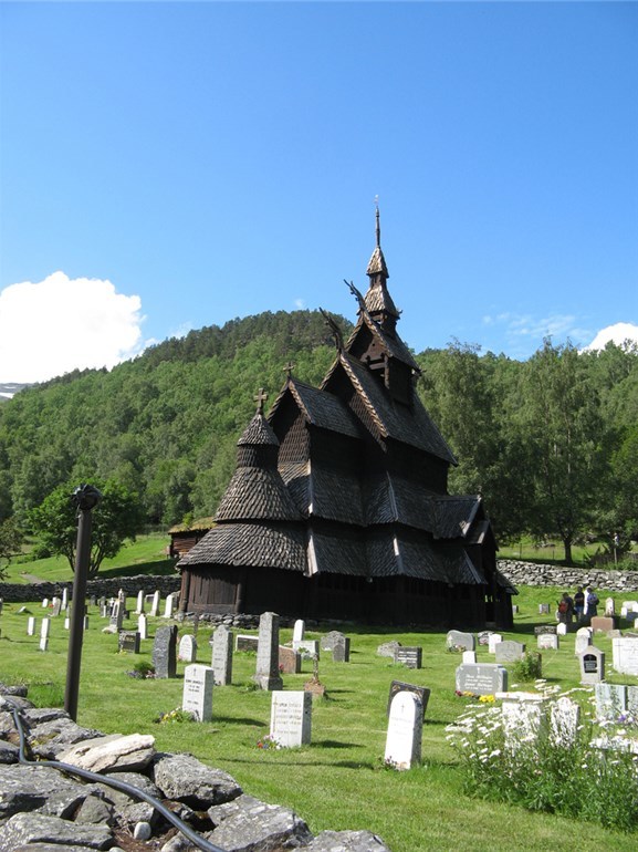 Borgund stavkirke, en av Norges mest besøkte stavkirker. Foto: Trond Kanstad