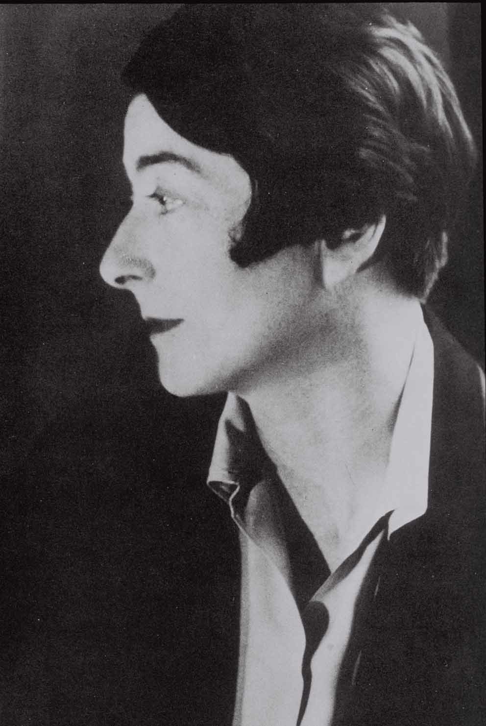 Eileen Gray, Paris, 1926. Foto: Berenice Abbott.