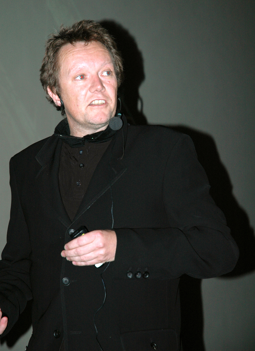 Kjetil Trædal Thorsen fremsto nok en gang som engasjert forteller av eventyret om Snøhetta. Foto: OØ Kjetil Trædal Thorsen fremsto nok en gang som engasjert forteller av eventyret om Snøhetta. Foto: OØ