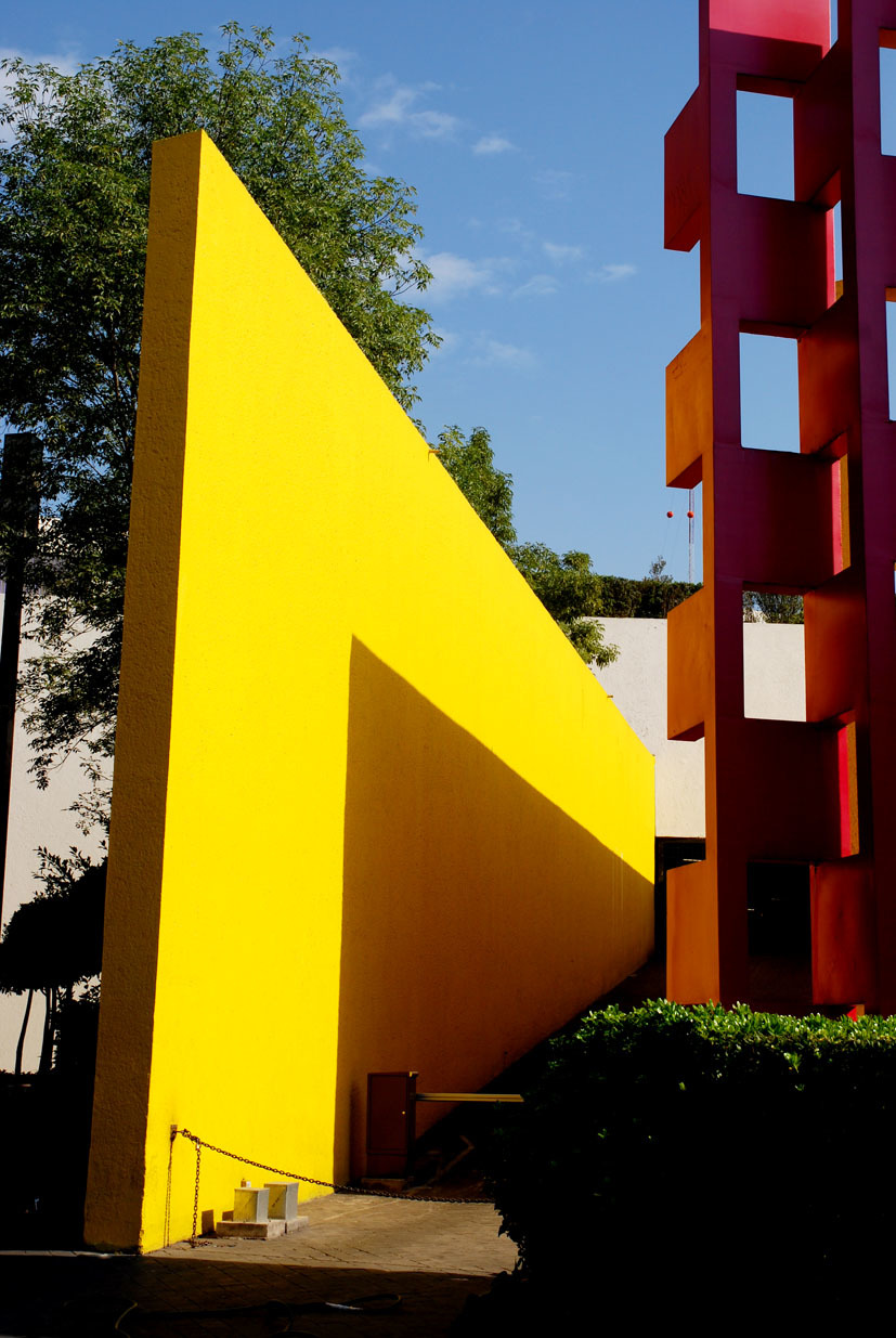 Hotel Camino Real, tegnet av arkitekt Ricardo Legorreta. Foto: Cathrine Barth.