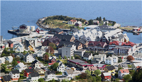 Fosnavåg får hjelpe av NAL, TreFokus og Zero. Foto: Vegard Ryan