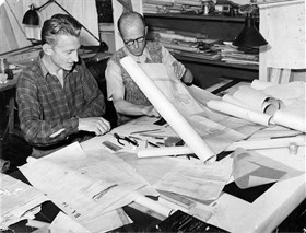 Oscar Hansen og Pierre Jeanneret Foto: Oskar Hansen Archive, gjengitt med tillatelse av Igor Hansen Oscar Hansen og Pierre Jeanneret Foto: Oskar Hansen Archive, gjengitt med tillatelse av Igor Hansen