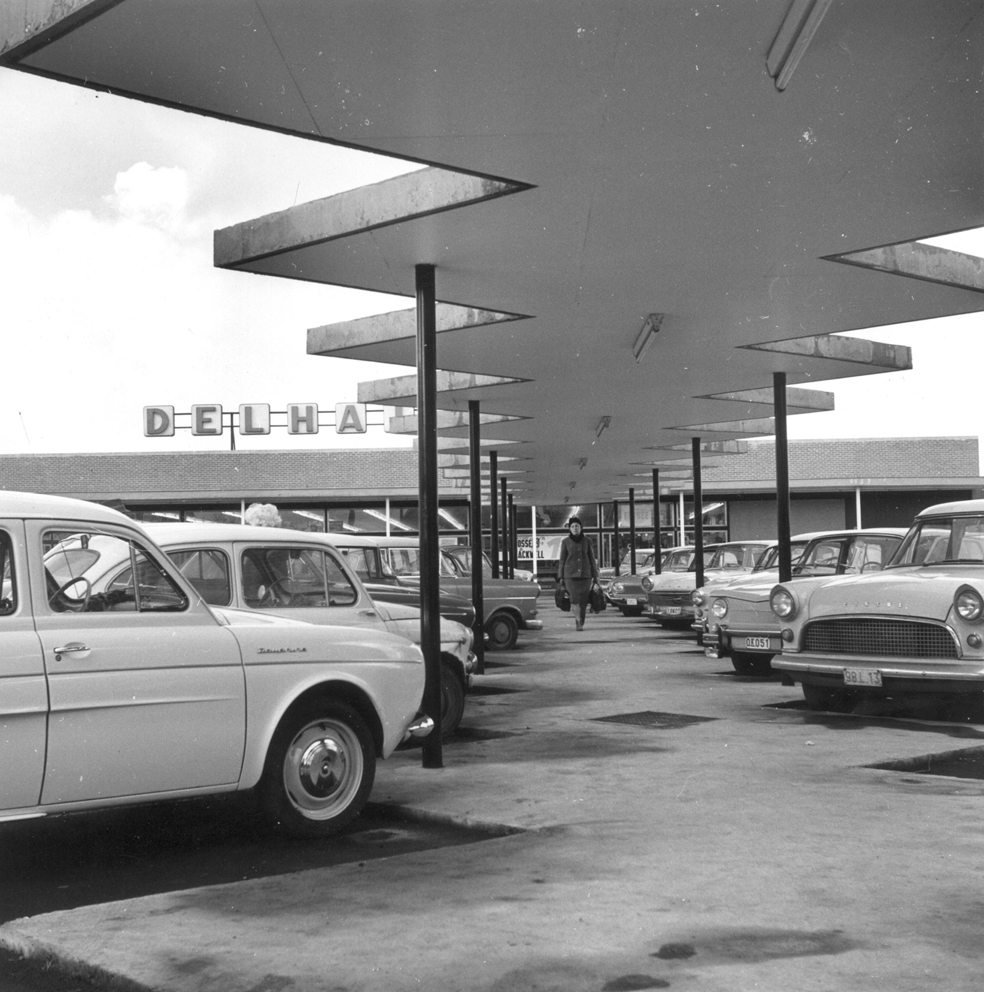 No parking no business. Den nye supermarkedkulturen ga godt med rom for bilen. Her fra Delhaize. No parking no business. Den nye supermarkedkulturen ga godt med rom for bilen. Her fra Delhaize.