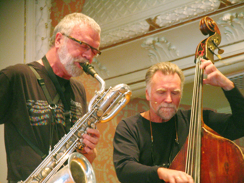 Klarest av alle viste jazz-musikerne Jon Pål Inderberg (t.v.) og Bjørn Alterhaug at form oppstår som resultat av samhandling.