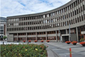 Y-blokka slik den så ut før terrorangrepet 22. juli 2011. Foto: Wikimedia Commons Y-blokka slik den så ut før terrorangrepet 22. juli 2011. Foto: Wikimedia Commons