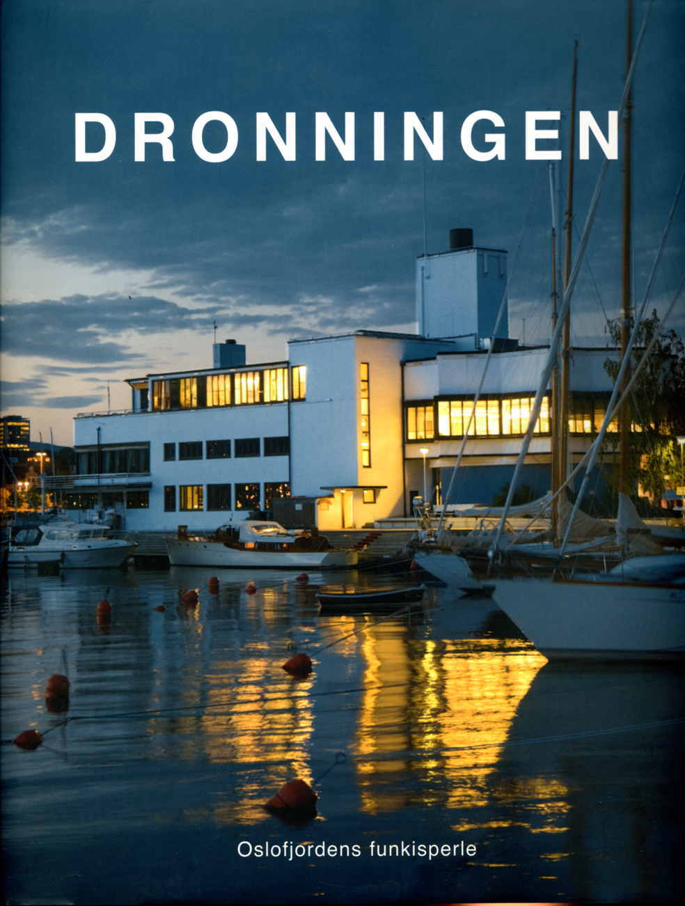 Henrich Nissen-Lie (red.):
Dronningen. Oslofjordens funkisperle
Norsk Maritimt Forlag AS
Vettre 2007