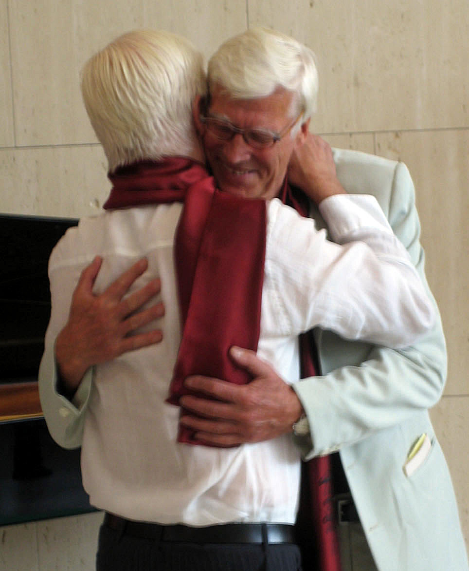 Gjensidige gratulasjoner.