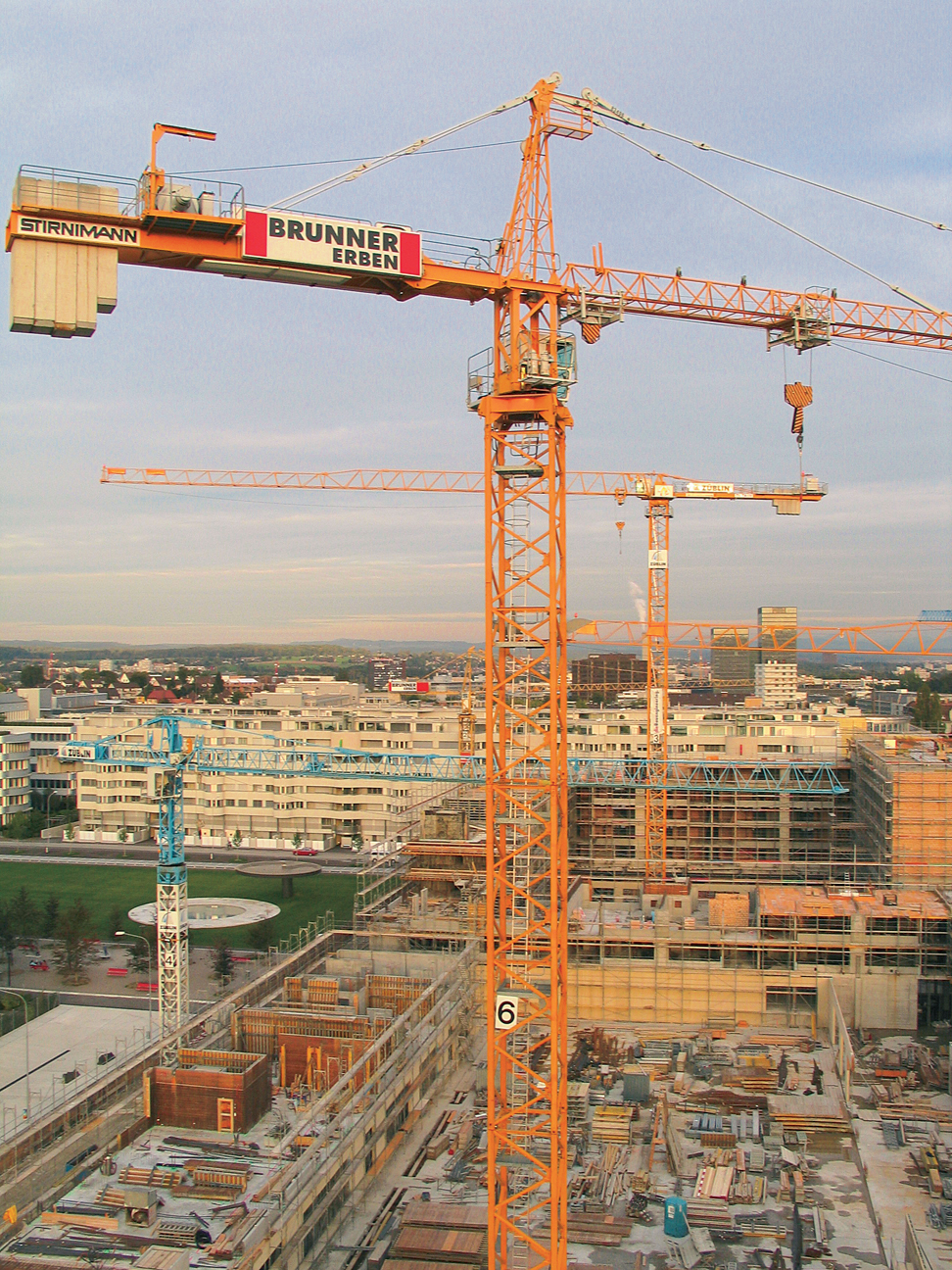Utstrakt byggevirksomhet i Neu Oerlikon.