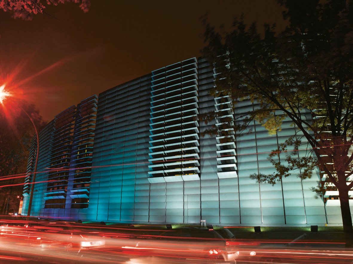 Den nordiske ambassaden i Berlin, der den norske delen er tegnet av Snøhetta. 
Foto: Guri Dahl/Statsbygg