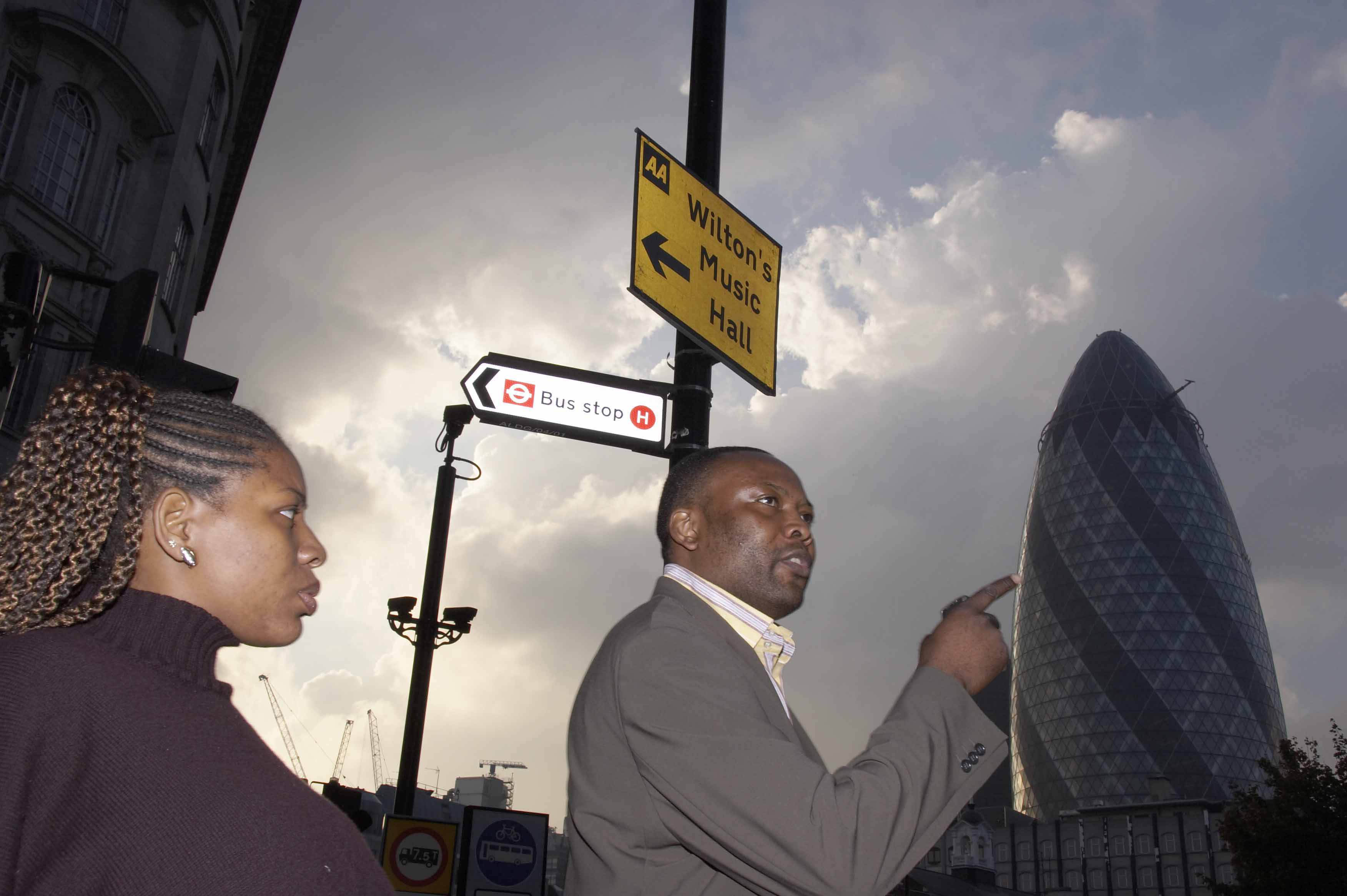 The Gherkin sett fra Aldgate. Foto: Chris Steele-Perkins. The Gherkin sett fra Aldgate. Foto: Chris Steele-Perkins.