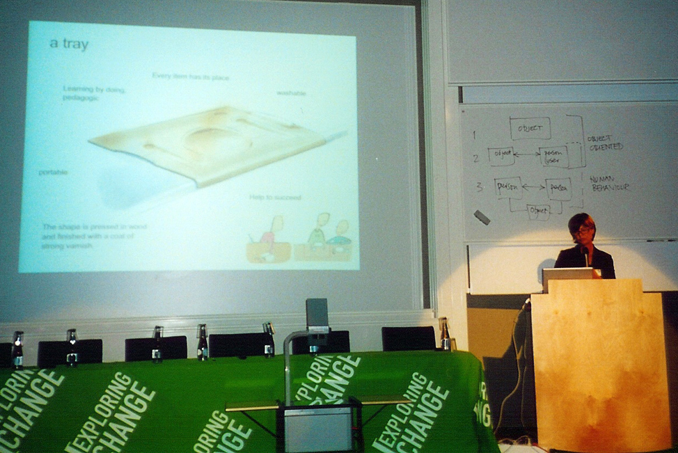 Christina Sahlqvist, Sverige, viser et prosjekt som skal hjelpe barn med ADHD på et seminar i Lund på verdenskongressen ERA05.