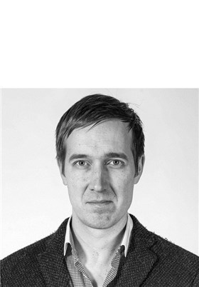 - Vi må jobbe med og for mennesker med varierte politiske, sosiale og økonomiske utgangspunkt, understeker Toni Kauppila, professor og fagansvarlig for interiørarkitektur og møbeldesign på KHiO. Foto: KHiO