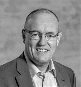 Rektor Gunnar Bovim mener det finnes gode argumenter for lokalisering i
Midtbyen, men at «nærheten til resten av NTNU veier tyngre». Foto NTNU Rektor Gunnar Bovim mener det finnes gode argumenter for lokalisering i
Midtbyen, men at «nærheten til resten av NTNU veier tyngre». Foto NTNU