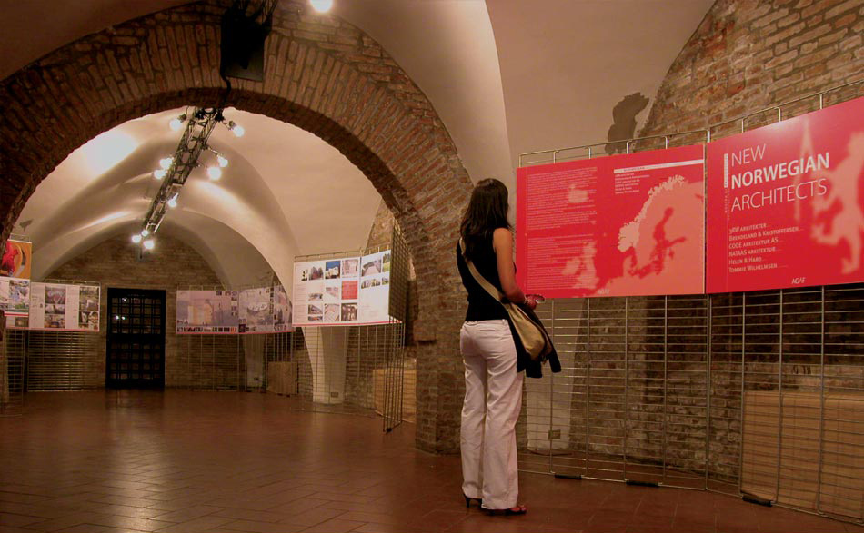 New Norwegian Architects-utstillingen har funnet veien til Venezia etter først å ha blitt vist i Ferrara (bildet). Foto: Gisle Nataas.