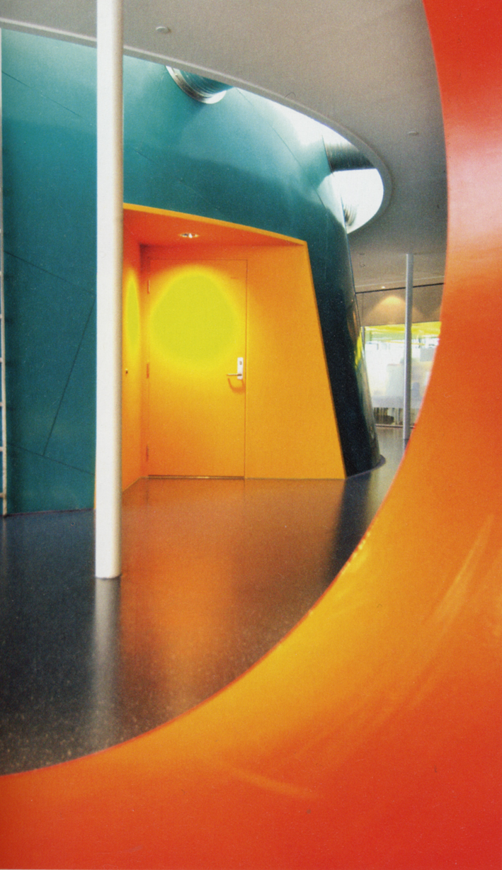 Interiør fra Råholt ungdomsskole. Foto: Stian Wiik.