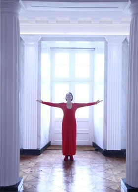 Interiørarkitekt Birgitte Appelong forsvarer i dag sitt forskingsarbeid «Lys i rom» i disputas ved Kunsthøgskolen i Oslo. Interiørarkitekt Birgitte Appelong forsvarer i dag sitt forskingsarbeid «Lys i rom» i disputas ved Kunsthøgskolen i Oslo.