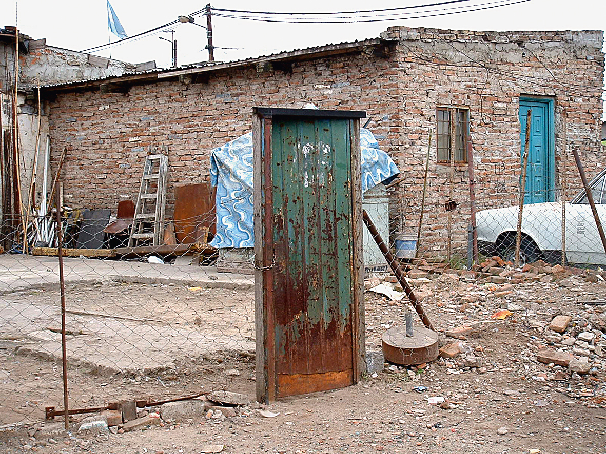 Gjenbruk og kreativitet er en nødvendighet i Villa 2124.