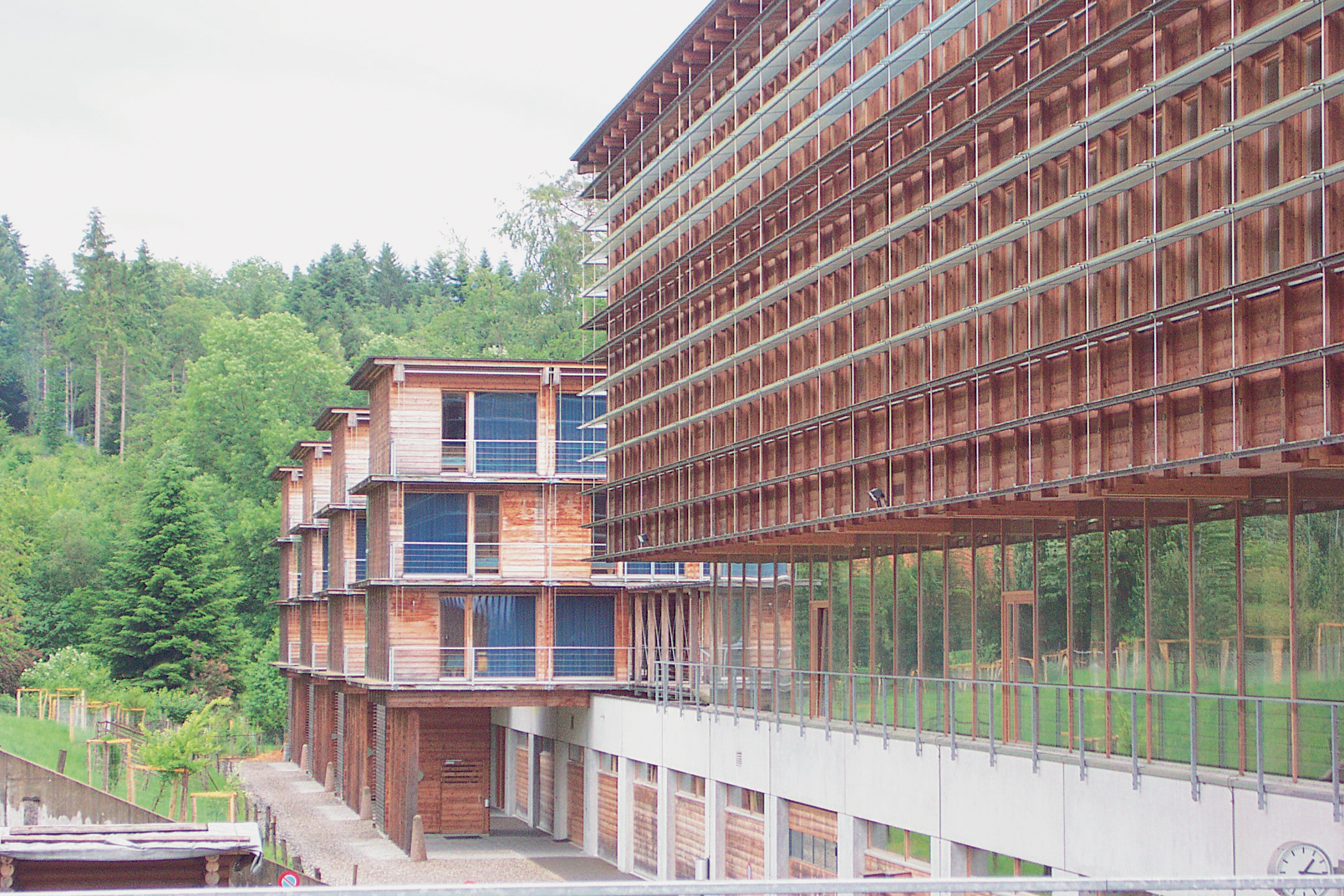Skogskole i Lyss, Sveits. Arkitekter: Itten + Brechbühl. Skogskole i Lyss, Sveits. Arkitekter: Itten + Brechbühl.