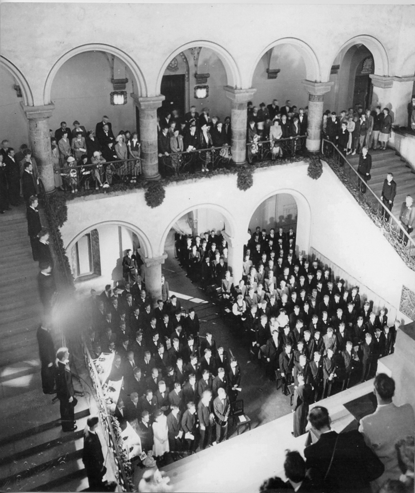 Immatrikulering på NTH 1951. Foto: Schrøder, fra Arkitekter NTH 55.