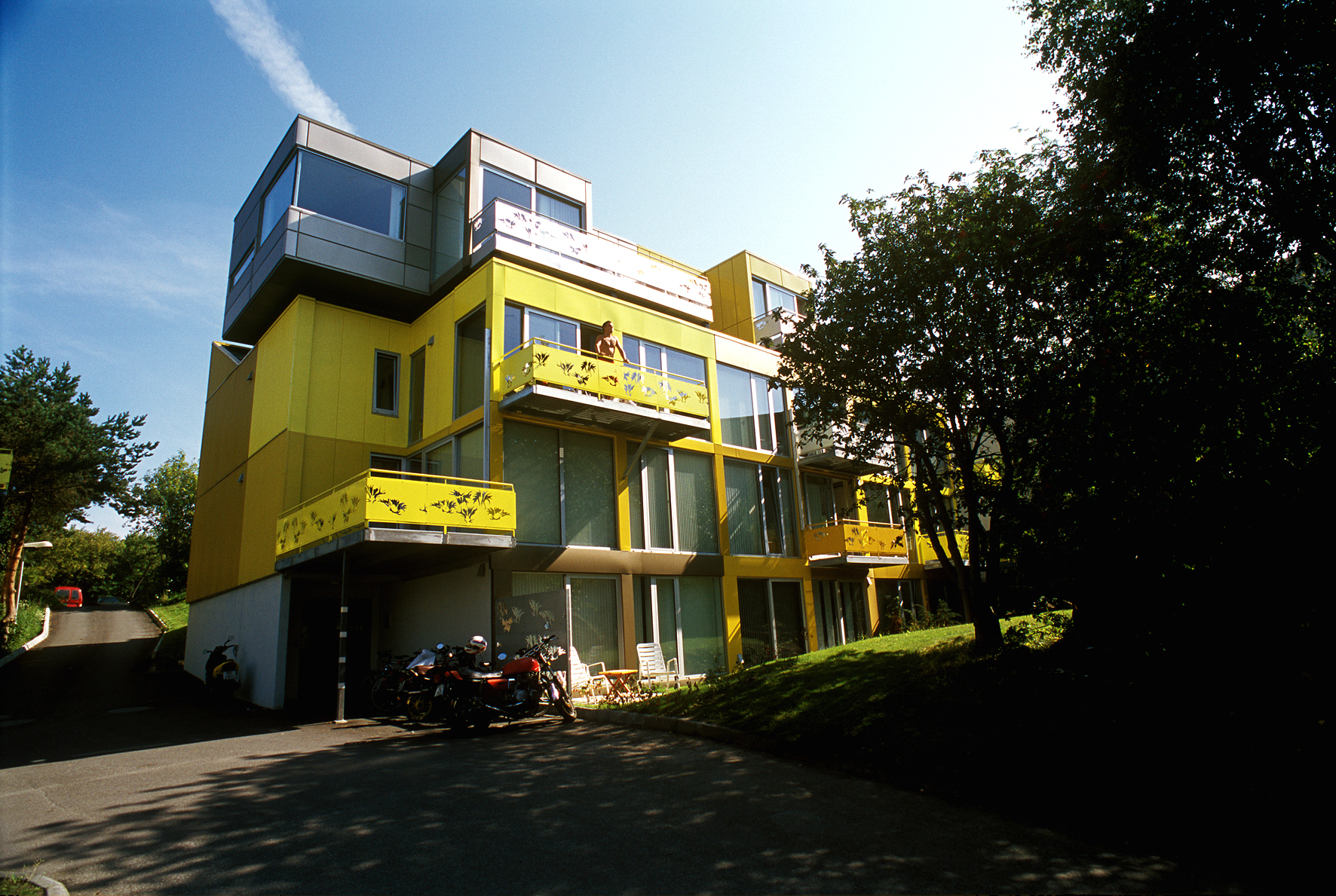 TEMA TRANSFORMASJON: Boliger på Buøy, Stavanger, Helen & Hard AS. Foto: Emile Ashley, Nasjonalmuseet for kunst, arkitektur og design.