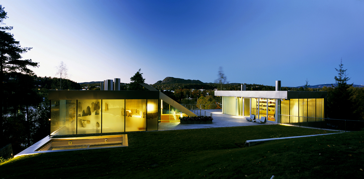 TEMA MATERIALE OG KONSTRUKSJON: V-house, Asker, Space Group Arkitekter AS. Foto: Jeroen Musch, Nasjonalmuseet for kunst, arkitektur og design.