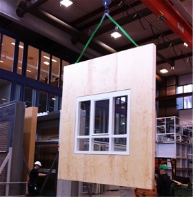 Prototype for å oppgradere vinduer i verneverdige bygg. Foto: NTNU/Cezary Misiopecki
Prototype for å oppgradere vinduer i verneverdige bygg. Foto: NTNU/Cezary Misiopecki