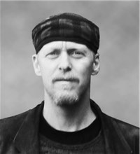 - Vi må skape en felles diskusjon for alle på fakultetet, sier Bjørn Otto Braaten, førsteamanuensis ved arkitektstudiet, NTNU. - Vi må skape en felles diskusjon for alle på fakultetet, sier Bjørn Otto Braaten, førsteamanuensis ved arkitektstudiet, NTNU.