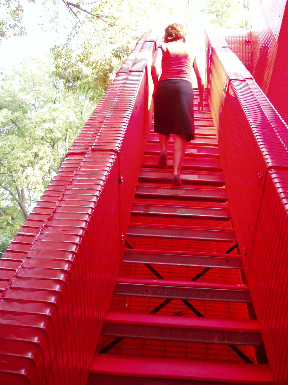 Tyskland bruker en bygningsinstallasjon for å diskutere bærekraftig gjenbruk av bygninger og urbane situasjoner.