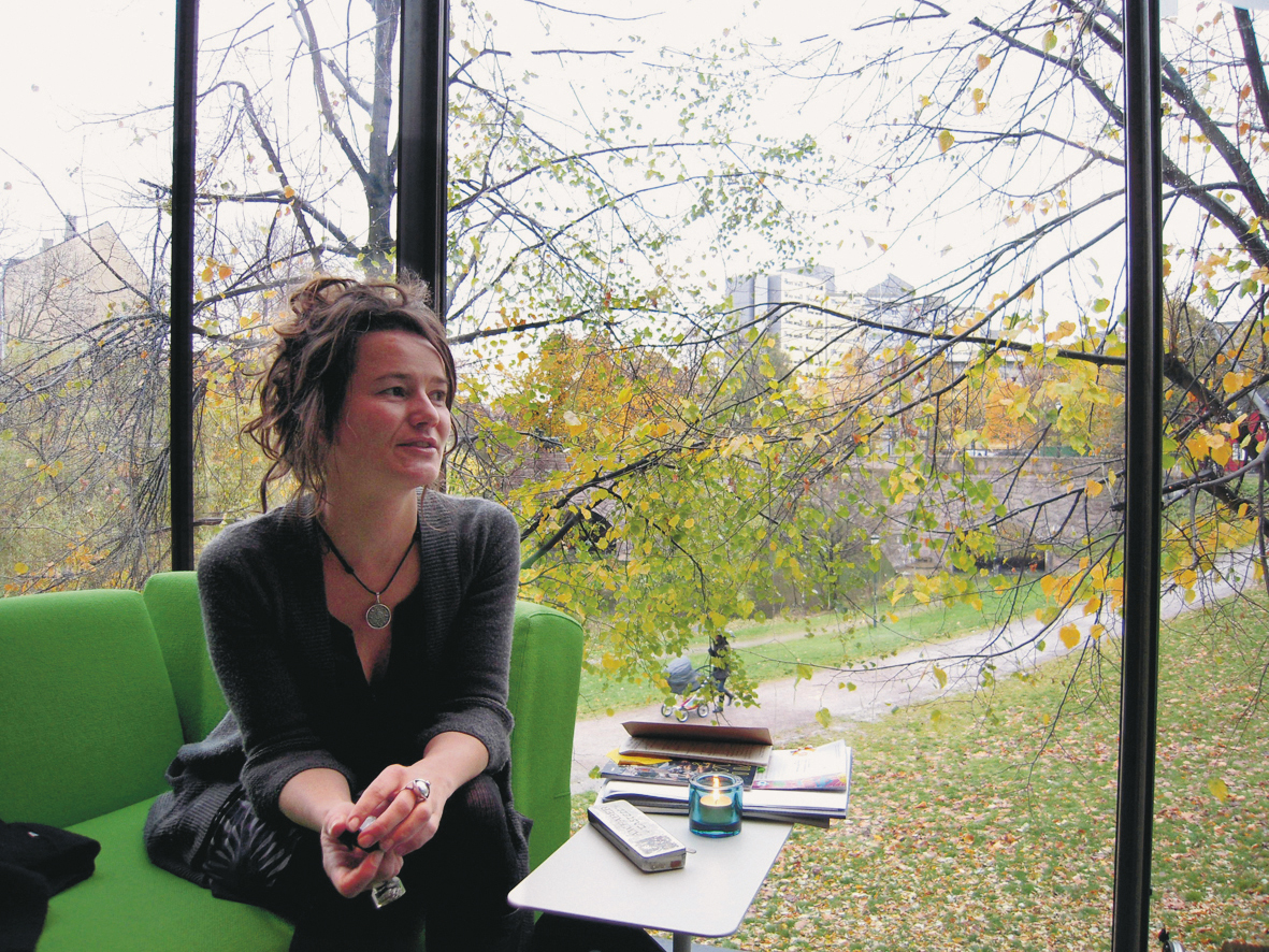 - Uten Groruddalen ville Oslo blant annet ikke kunnet beholde sine grønne lunger, sier Guro Voss Gabrielsen, doktorgradsstipendiat ved AHO.  
Foto: Julie Sjøwall Ofteda.l