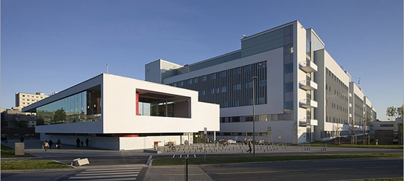 Dagslysforhold, utsikt og kontakt med omgivelsene har også vært et viktig fokuspunkt for arkitektene. Foto: C.F. Møller