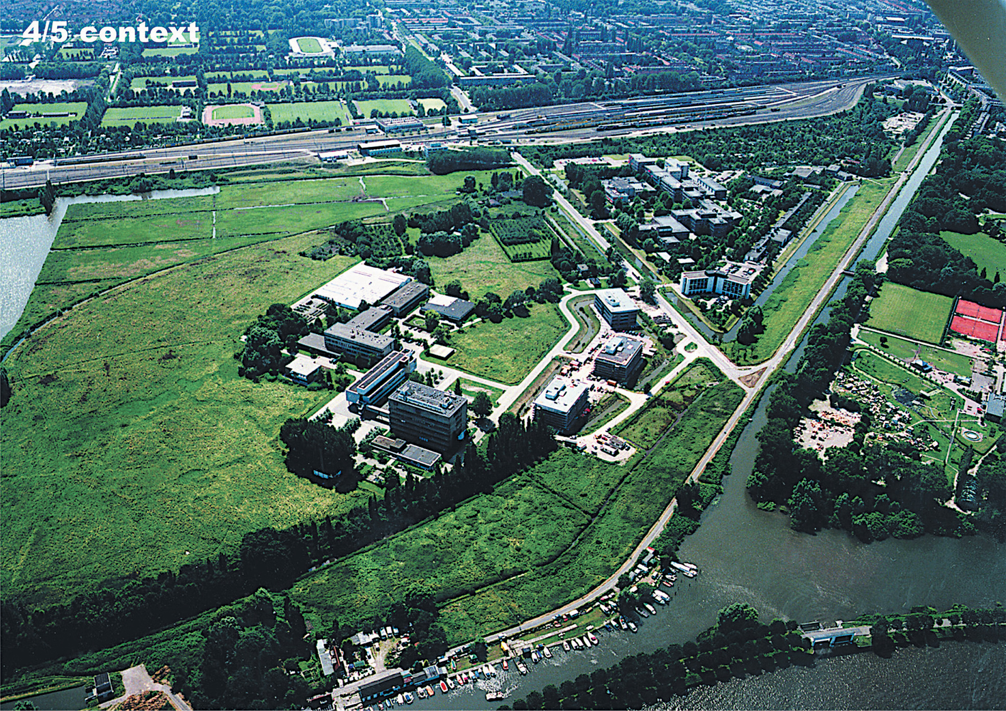Forskningparken i Amsterdam. Tomten er lokalisert rett på innsiden av byringen av Amsterdam.